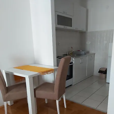 Studio Apartman Profesorka *